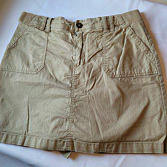 Vintage Tan shorts size 12P‎ stretch - Picture 1 of 8